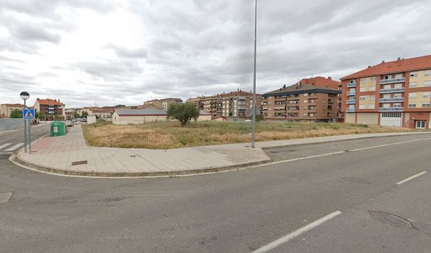 Foto 2 de Venta de terreno en calle Guernika de 4892 m²