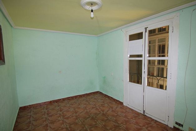 Foto 1 de Piso en venta en calle Cuchilleria de 3 habitaciones y 91 m²