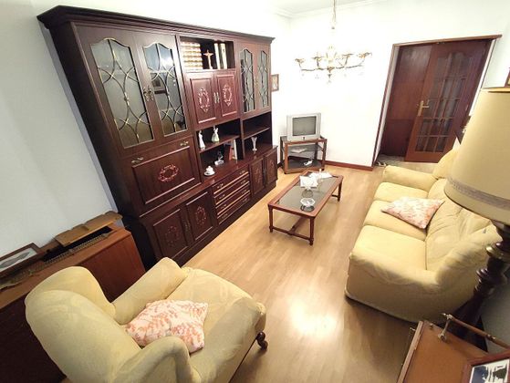 Foto 2 de Pis en venda a Zaramaga de 3 habitacions amb calefacció i ascensor