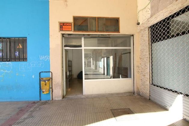Foto 1 de Local en venda a calle Lapurbide de 34 m²