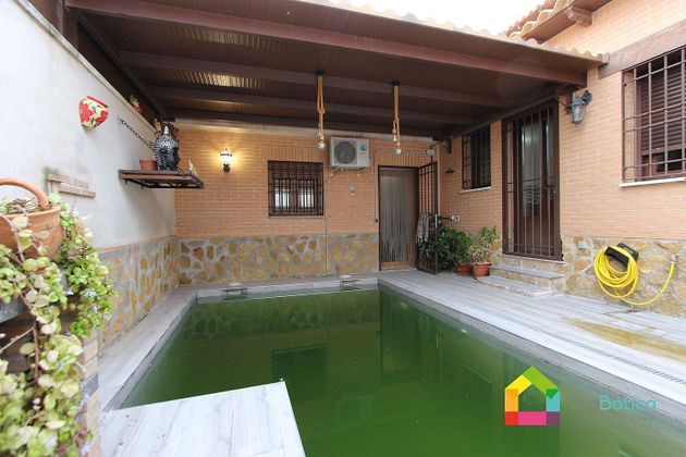 Foto 2 de Casa en venda a Sonseca de 3 habitacions amb piscina i garatge