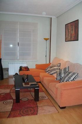 Foto 1 de Venta de piso en Villares de la Reina de 3 habitaciones con garaje y calefacción