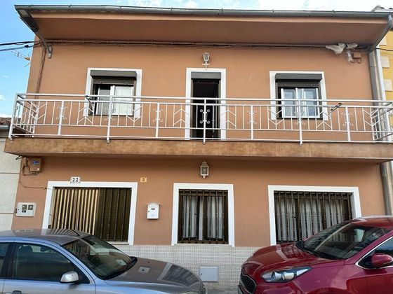 Foto 1 de Venta de casa en Villaflores de 5 habitaciones con balcón y calefacción