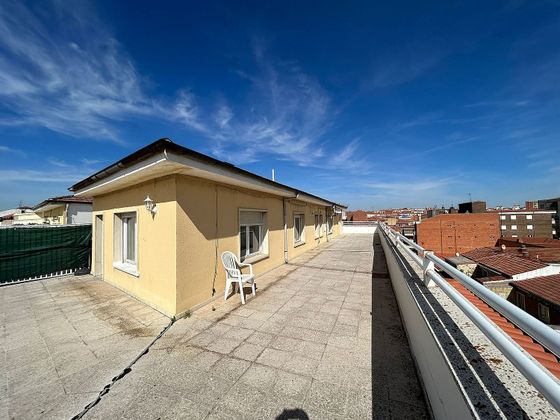 Foto 1 de Venta de ático en Garrido Sur - Estación Sur de 4 habitaciones con terraza y calefacción