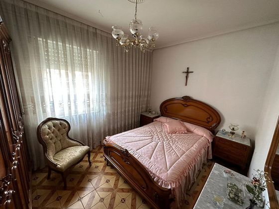 Foto 1 de Venta de piso en Villares de la Reina de 3 habitaciones con terraza
