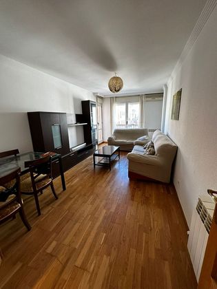 Foto 1 de Venta de piso en Pizarrales de 3 habitaciones con garaje y jardín