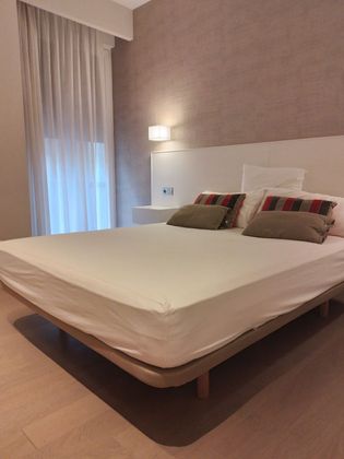 Foto 2 de Dúplex en alquiler en Centro - San Sebastián-Donostia de 3 habitaciones con muebles y calefacción