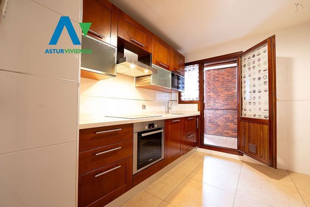 Foto 2 de Pis en venda a calle Joaquin Costa de 3 habitacions amb terrassa i garatge