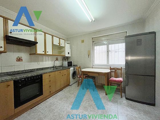 Foto 1 de Venta de piso en Tenderina Alta - Fozaneldi de 3 habitaciones con calefacción