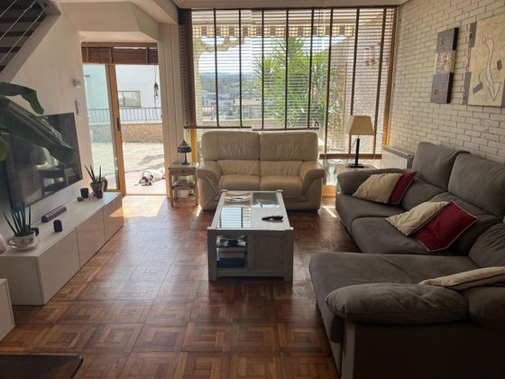 Foto 2 de Venta de casa en Miracruz - Bidebieta de 5 habitaciones con terraza y piscina