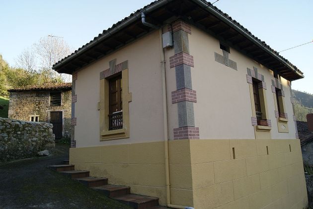 Foto 2 de Xalet en venda a calle Rio Sella de 2 habitacions amb terrassa i jardí