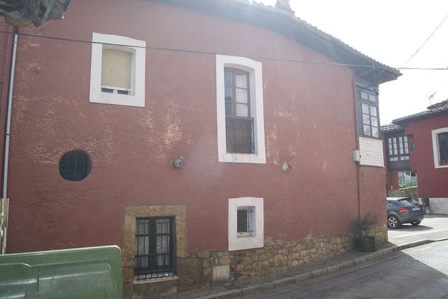 Foto 2 de Venta de casa adosada en calle La Vega de 5 habitaciones con balcón y calefacción