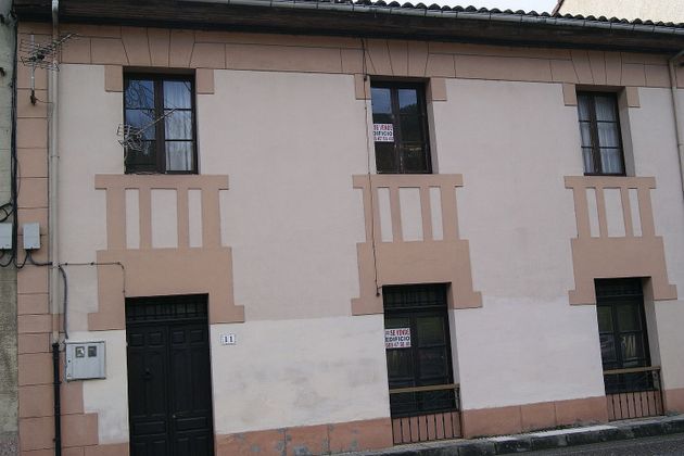 Foto 1 de Edificio en venta en calle Ramón y Cajal de 200 m²