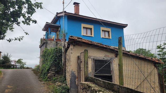 Foto 2 de Xalet en venda a Piloña de 2 habitacions amb terrassa i garatge