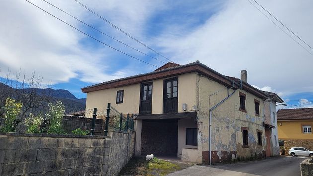 Foto 1 de Casa adosada en venta en Nava de 3 habitaciones con terraza y piscina