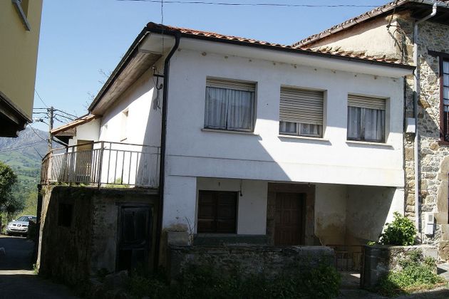 Foto 2 de Casa en venta en Piloña de 3 habitaciones con terraza y balcón