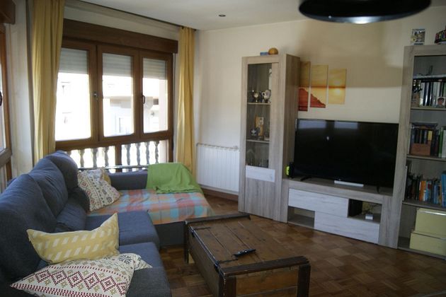 Foto 2 de Pis en venda a Piloña de 3 habitacions amb calefacció i ascensor