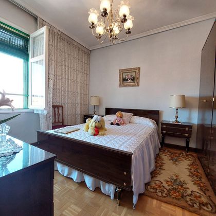 Foto 2 de Pis en venda a calle Santiago de 2 habitacions amb terrassa i calefacció