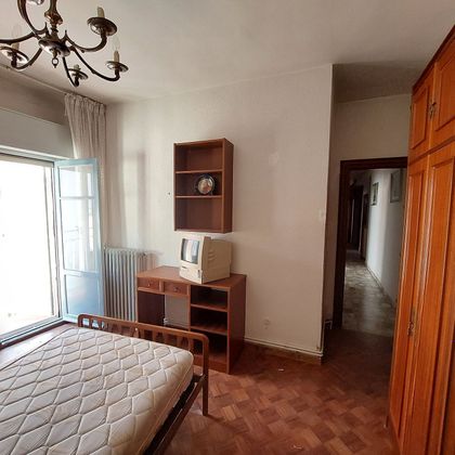 Foto 2 de Pis en venda a calle Nueva de 3 habitacions amb terrassa i calefacció