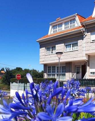 Foto 2 de Casa en venda a calle Couto de 5 habitacions amb terrassa i garatge