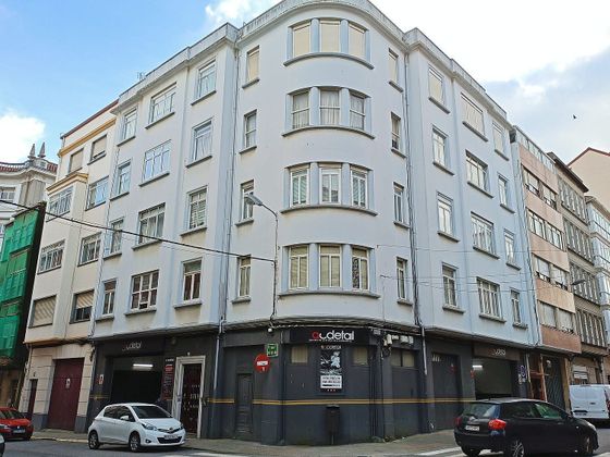 Foto 1 de Venta de piso en calle Catalunya de 4 habitaciones con terraza y ascensor