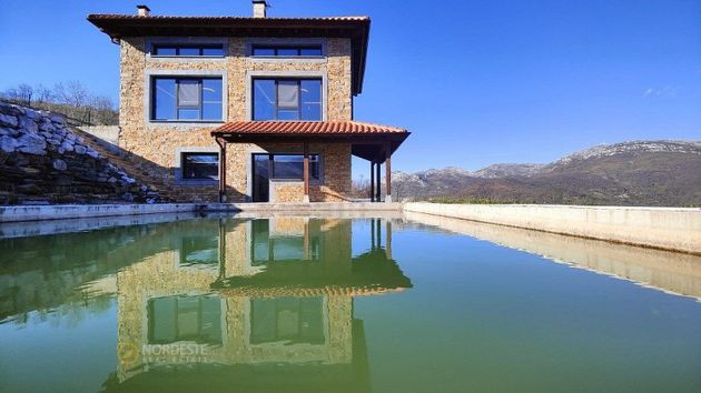 Foto 1 de Casa rural en venda a Quirós de 3 habitacions amb piscina i garatge
