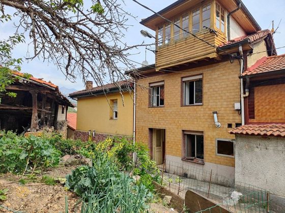 Foto 2 de Casa rural en venta en Riosa de 4 habitaciones con terraza