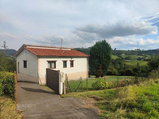 Foto 2 de Casa en venda a Corvera de Asturias de 4 habitacions amb piscina