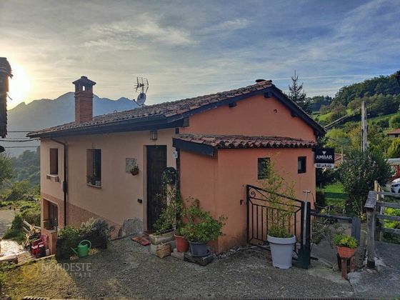 Foto 2 de Casa rural en venta en Sobrescobio de 3 habitaciones y 178 m²