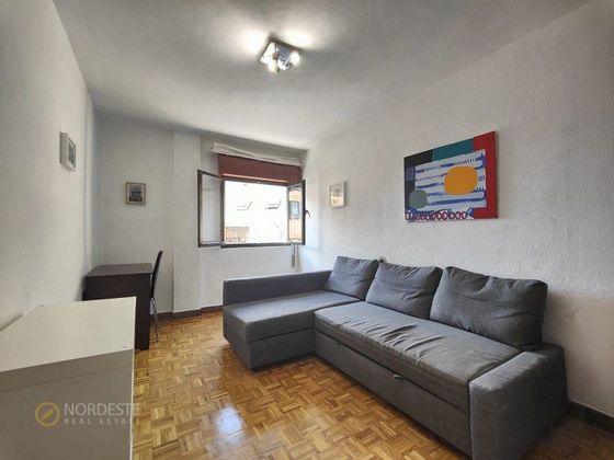 Foto 1 de Venta de piso en calle Bernardo Casielles de 3 habitaciones y 67 m²