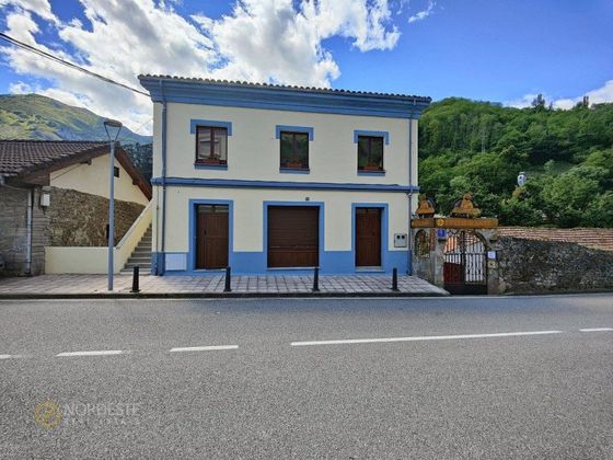 Foto 2 de Casa en venda a calle El Puente de 7 habitacions amb terrassa i calefacció