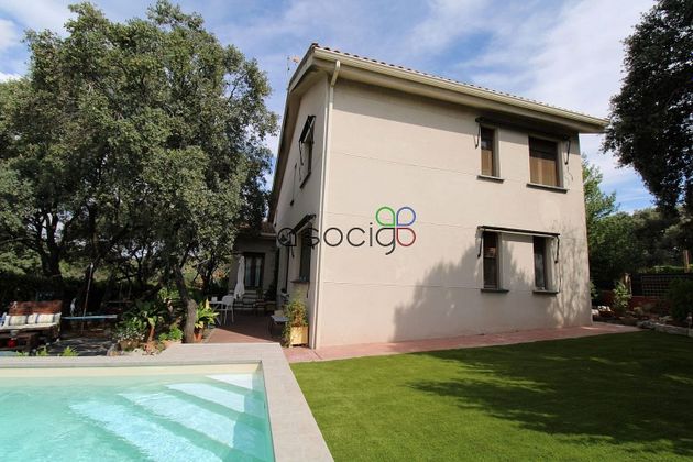 Foto 2 de Casa en venda a Valdeaveruelo de 4 habitacions amb piscina
