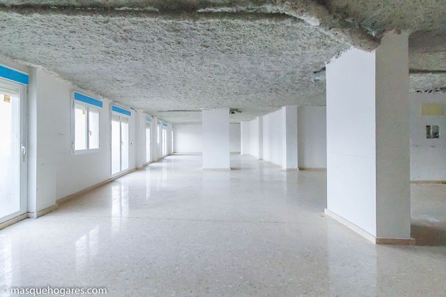 Foto 1 de Oficina en venda a avenida De la Academia General Militar de 352 m²