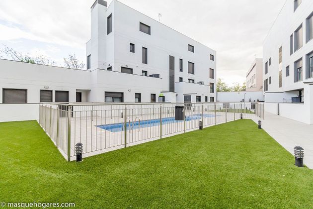 Foto 2 de Pis en venda a calle Del Paraíso de 4 habitacions amb terrassa i piscina