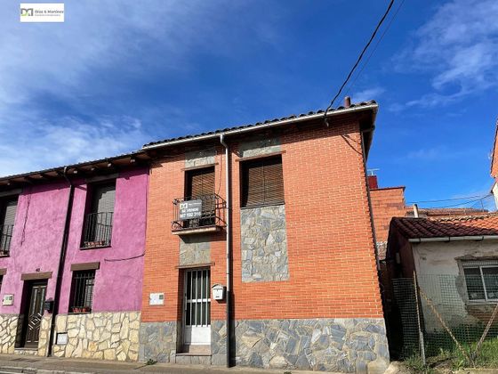 Foto 1 de Casa en venta en La Vega - Oteruelo de 3 habitaciones con calefacción
