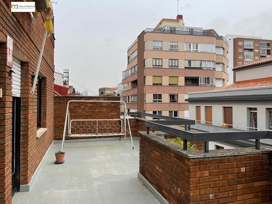 Foto 2 de Àtic en venda a Centro Ciudad de 3 habitacions amb terrassa i calefacció