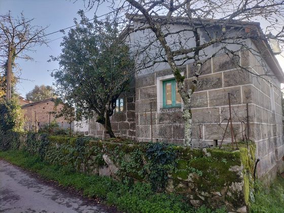 Foto 2 de Casa en venda a Amoeiro de 4 habitacions amb terrassa i jardí