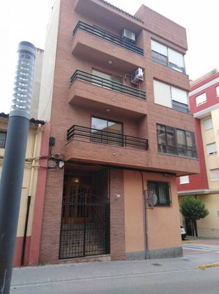 Foto 1 de Venta de piso en Almansa de 5 habitaciones con balcón y calefacción