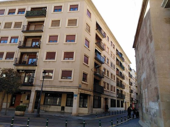 Foto 1 de Pis en venda a Almansa de 4 habitacions amb garatge i balcó