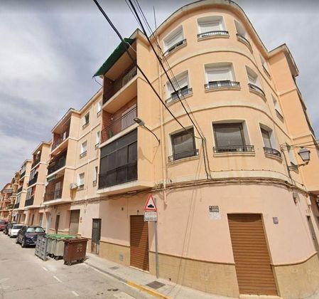 Foto 1 de Venta de piso en Almansa de 2 habitaciones con balcón