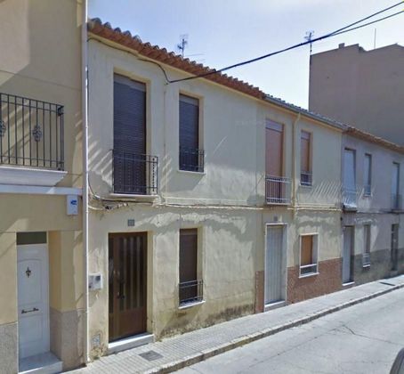 Foto 1 de Casa en venda a Almansa de 3 habitacions amb balcó