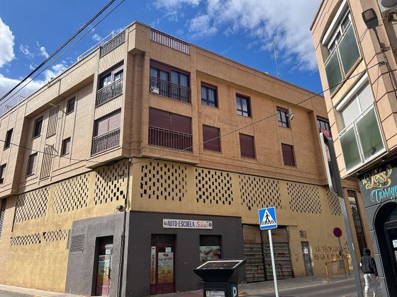 Foto 1 de Pis en venda a calle De Mendizábal de 3 habitacions amb terrassa i garatge