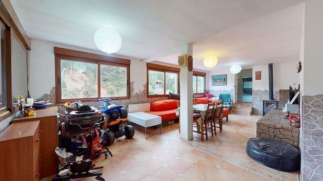 Foto 2 de Casa en venda a Cruces de 3 habitacions amb terrassa i garatge