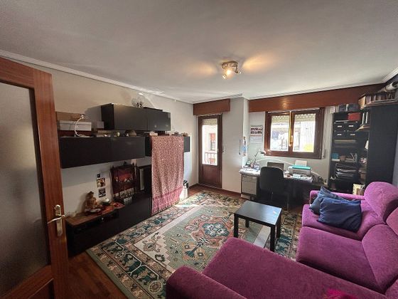 Foto 1 de Pis en venda a Iturrigorri-Peñascal de 2 habitacions amb balcó i calefacció