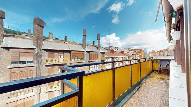 Foto 2 de Pis en venda a Ibarrekolanda de 3 habitacions amb terrassa i garatge