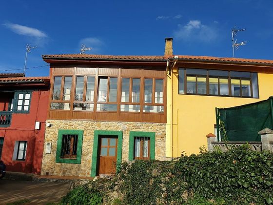 Foto 1 de Casa en venda a calle Nava de 4 habitacions amb terrassa i balcó