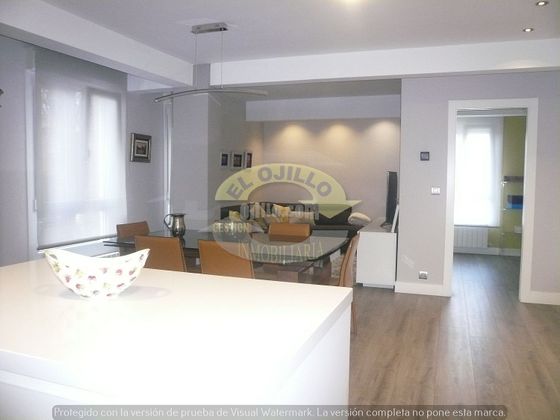 Foto 2 de Piso en venta en Portugalete de 2 habitaciones con terraza y calefacción