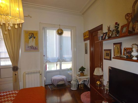 Foto 2 de Pis en venda a calle Victor Chavarri de 2 habitacions amb balcó i calefacció