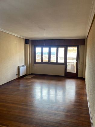 Foto 1 de Venta de piso en Calahorra de 4 habitaciones con terraza y calefacción