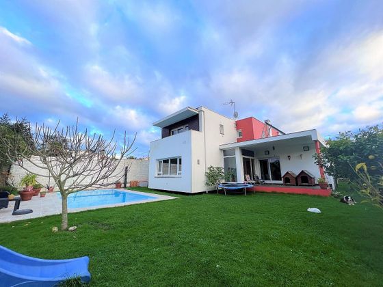 Foto 1 de Xalet en venda a Mera - Serantes de 5 habitacions amb terrassa i piscina